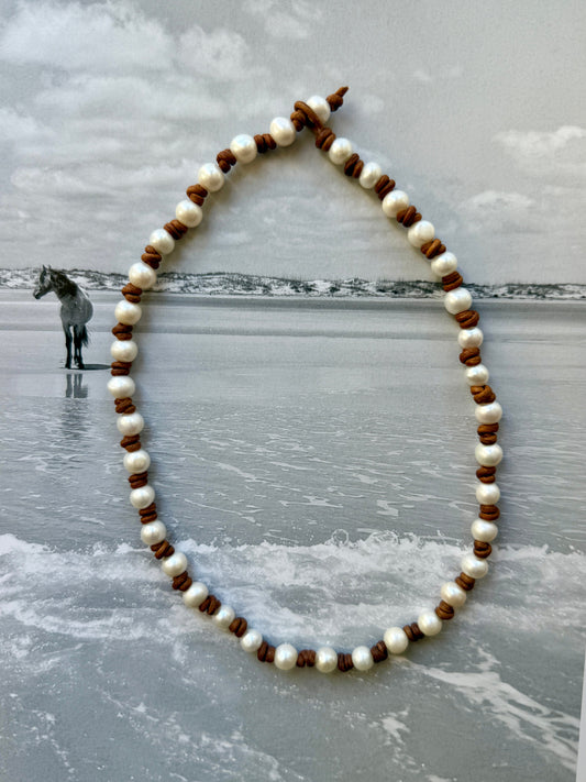 "Seaside" Leather Pearl Necklace- off white